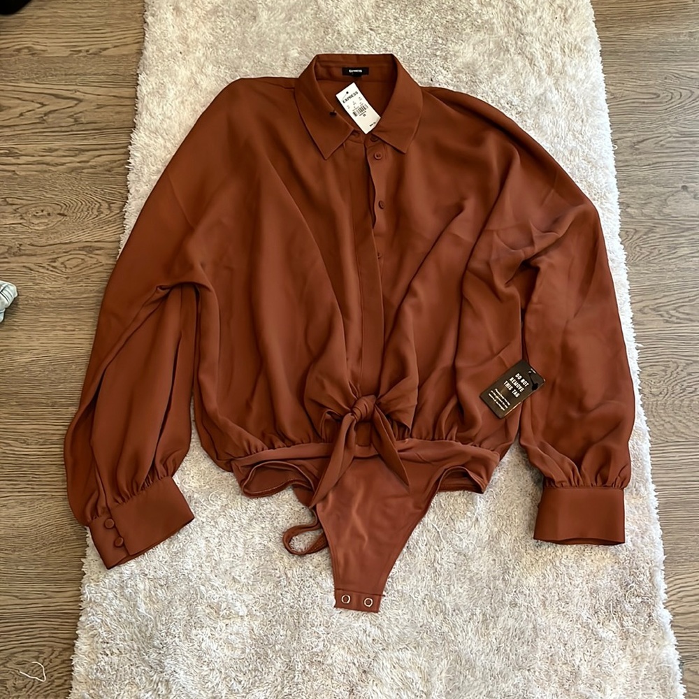 NWT Express Rust tie front blouse bodysuit.  Size XS